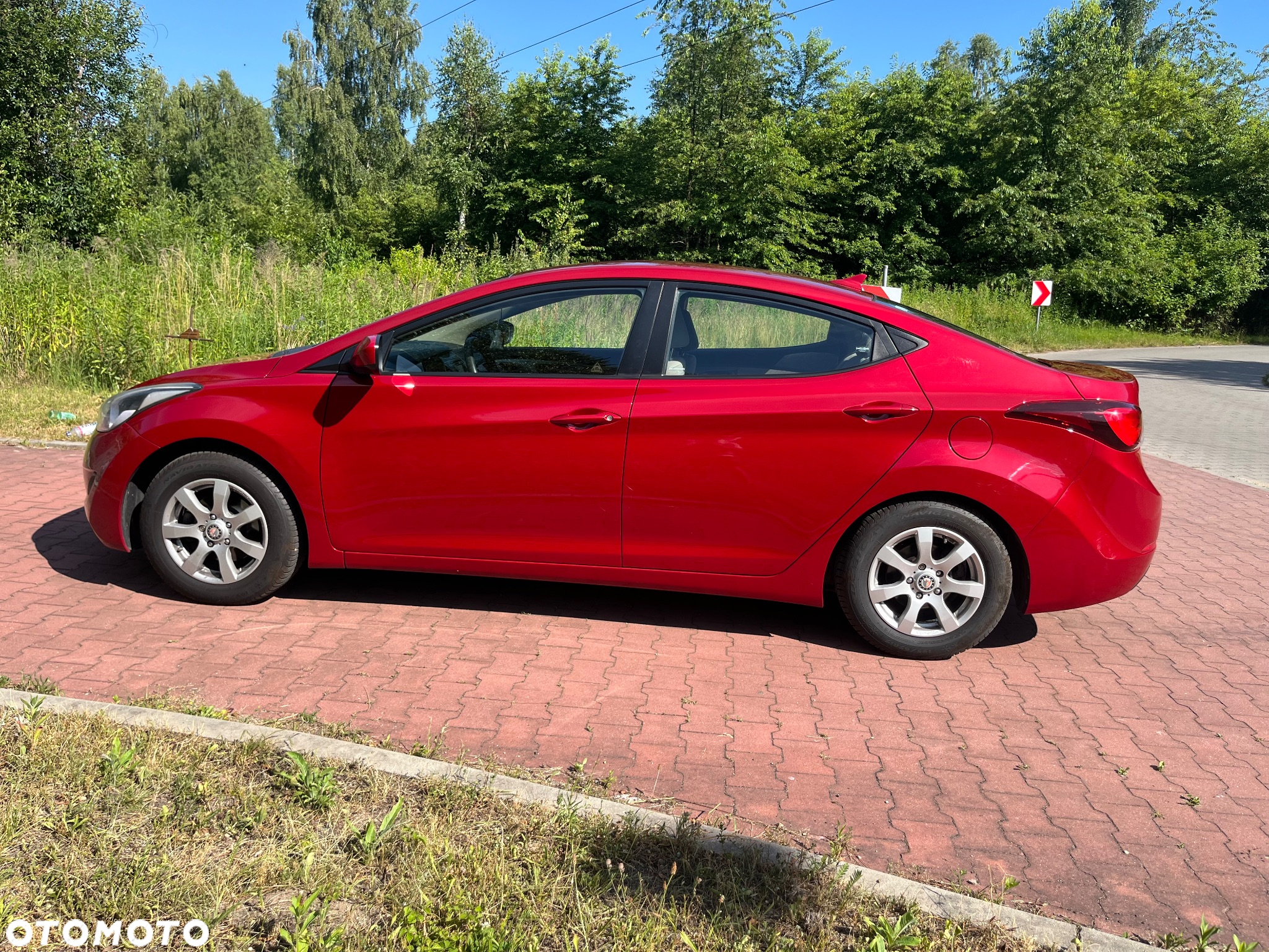 Hyundai Elantra - 9