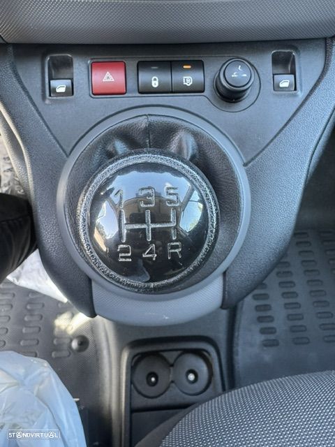 Peugeot PARTNER - 10
