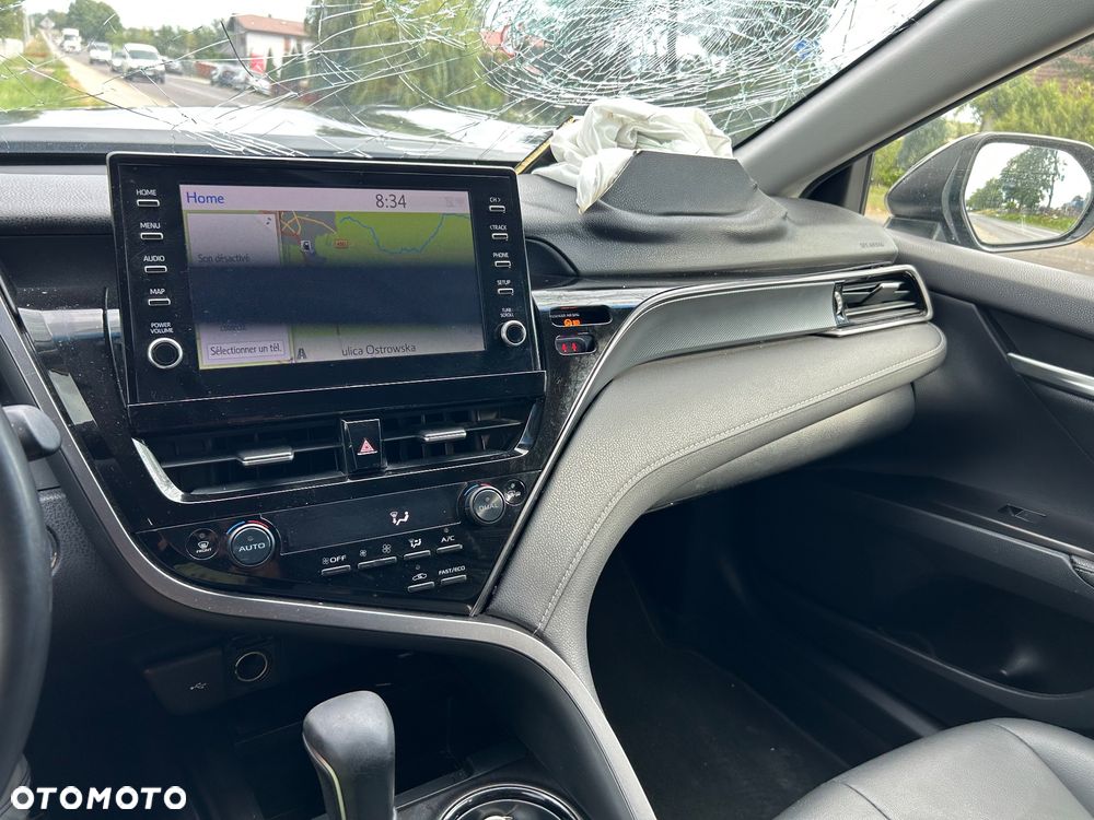 Toyota Camry - 25