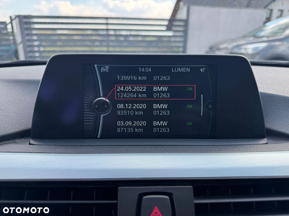 BMW Seria 3 318d Luxury Line - 25