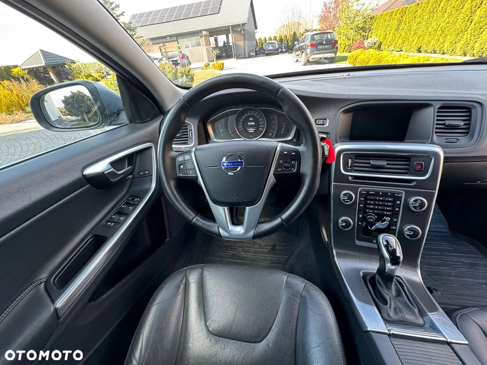 Volvo V60 D2 Geartronic Momentum - 18