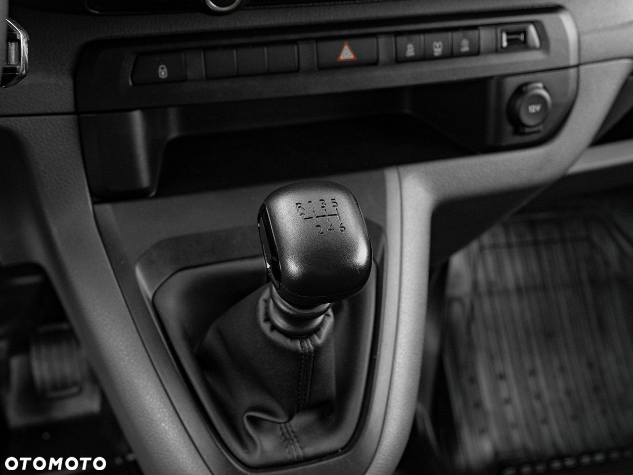 Toyota ProAce Kombi 2.0 D-4D Long 2,8t - 17