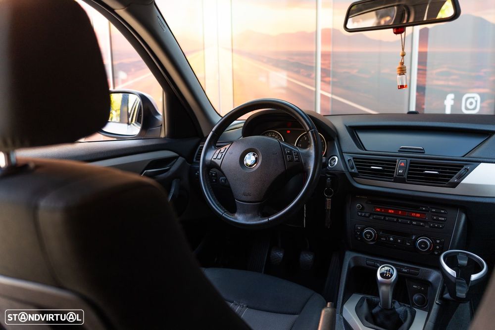 BMW X1 18 d sDrive - 11