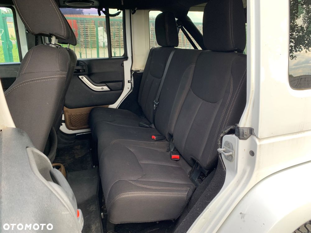 Jeep Wrangler Unlimited Hard-Top 3.6 Automatik Sahara - 21