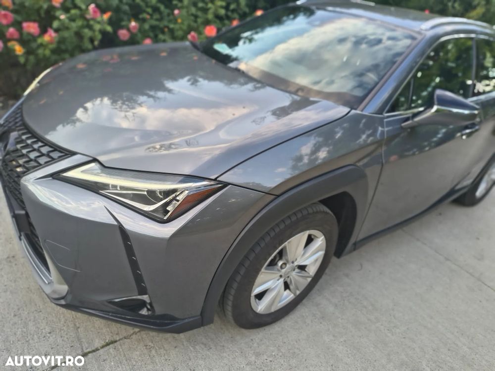 Lexus UX 250h Business Edition - 33