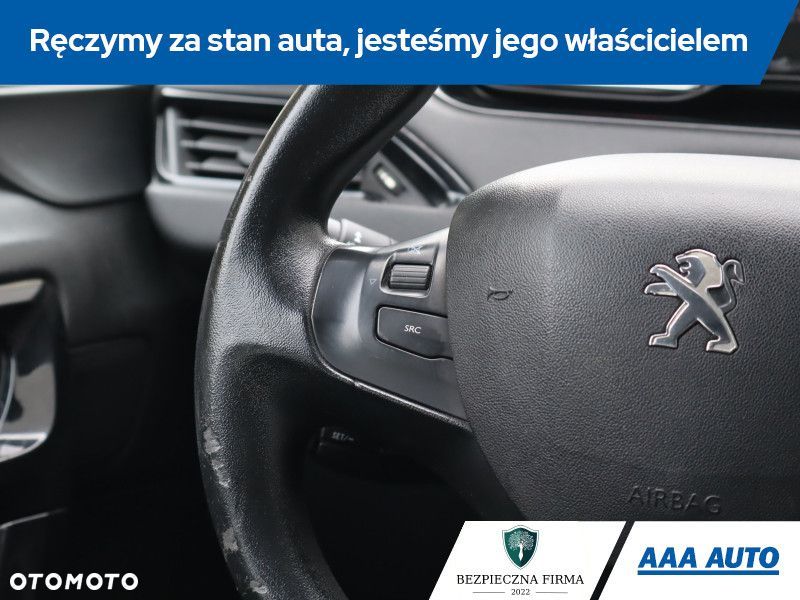Peugeot 208 - 16