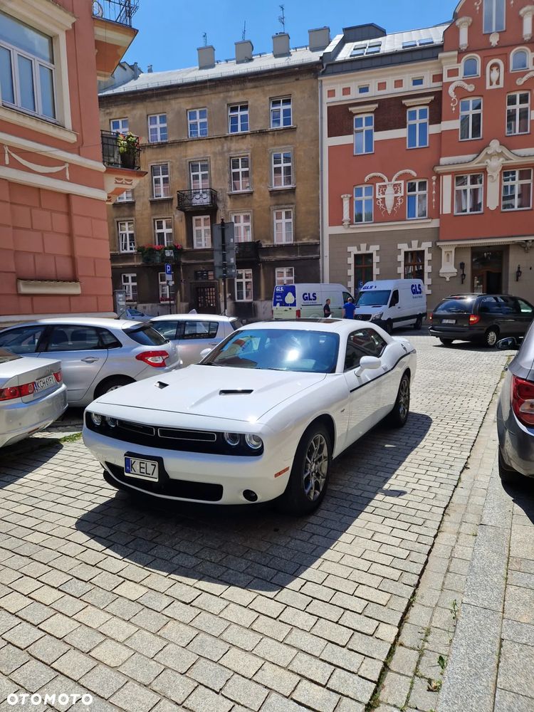 Dodge Challenger - 3