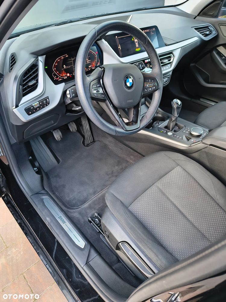 BMW Seria 1 118i Advantage - 9