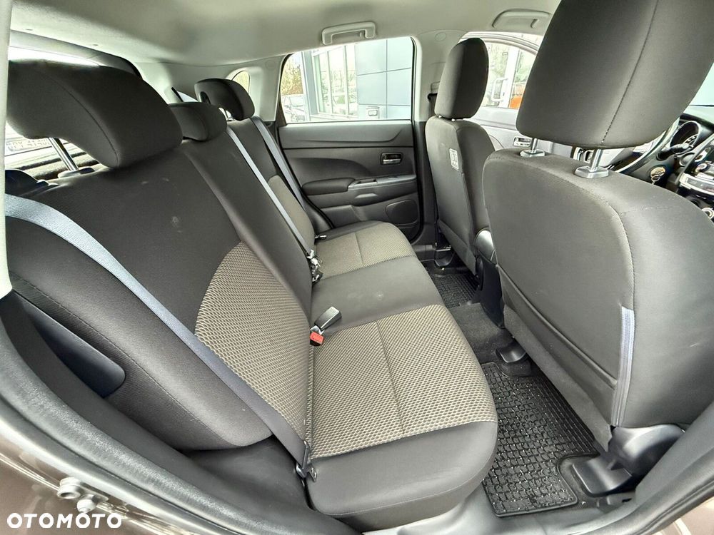 Mitsubishi ASX 1.6 Invite - 11