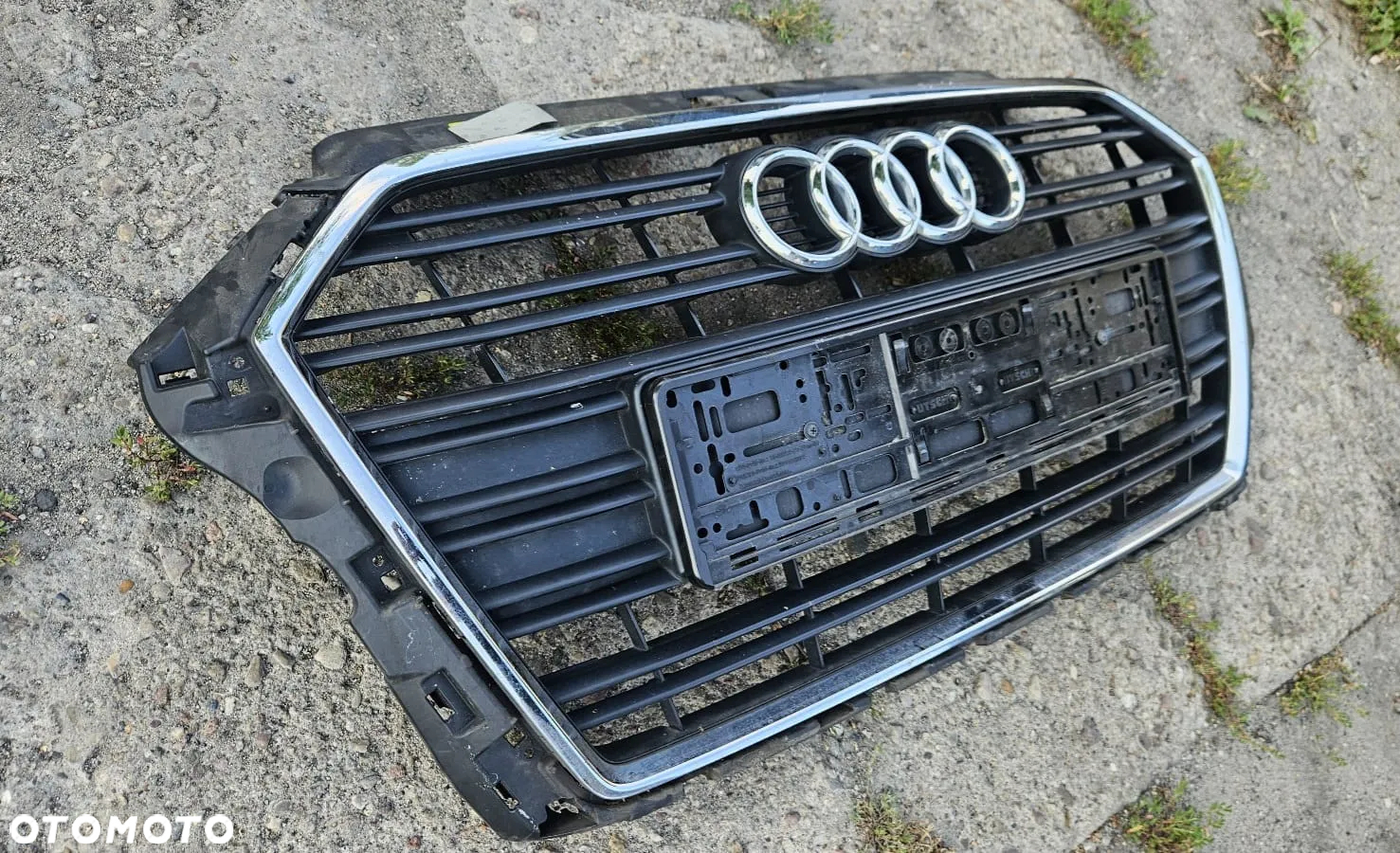 AUDI A3 S LINE GRILL ATRAPA 8V3853651AA - 2
