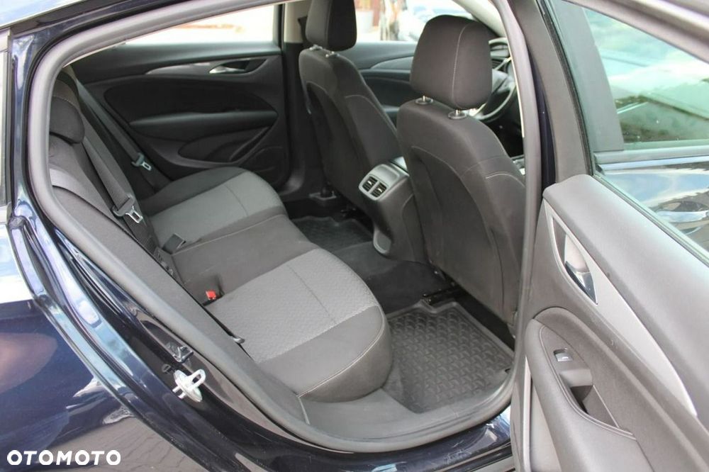 Opel Insignia 1.5 T Elite S&S - 32