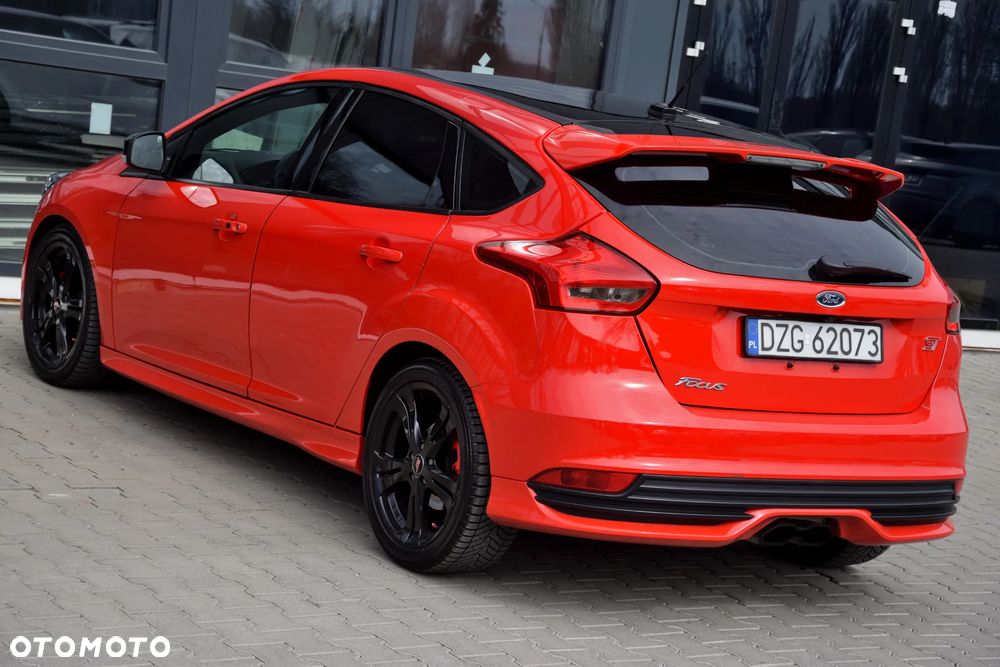 Ford Focus ST - 11