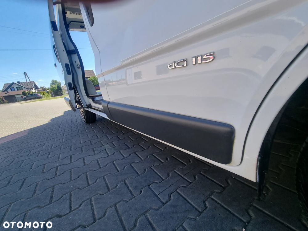 Renault Trafic - 15