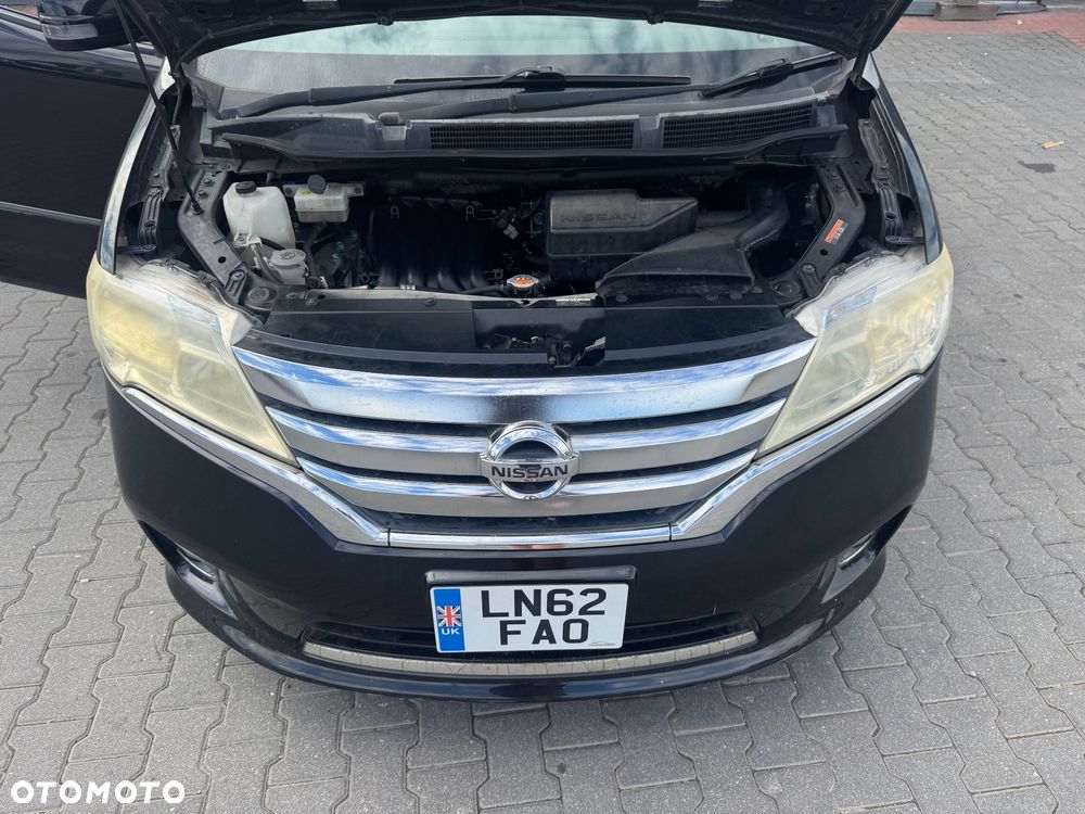 Nissan Serena - 15