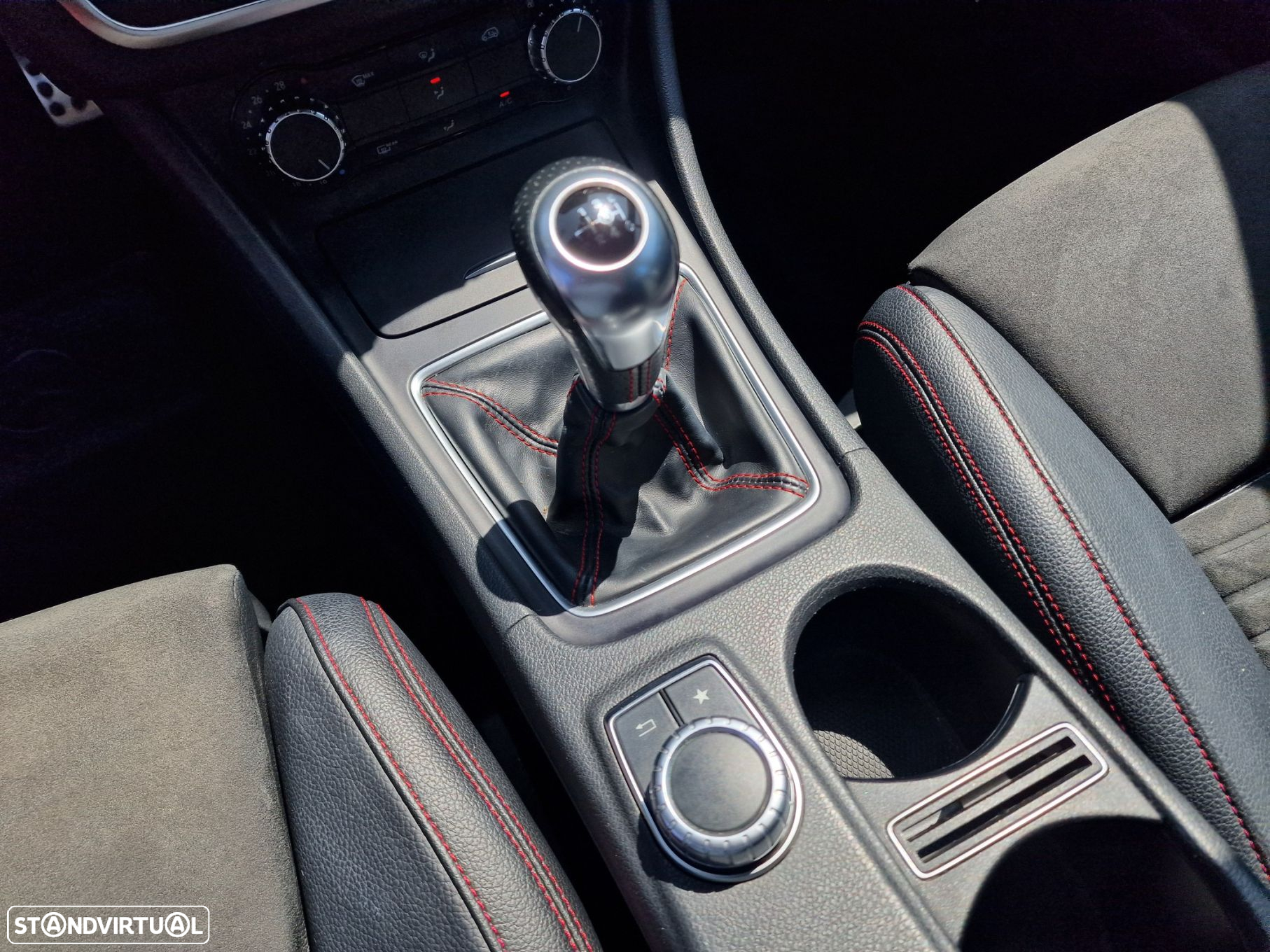 Mercedes-Benz CLA 180 - 24