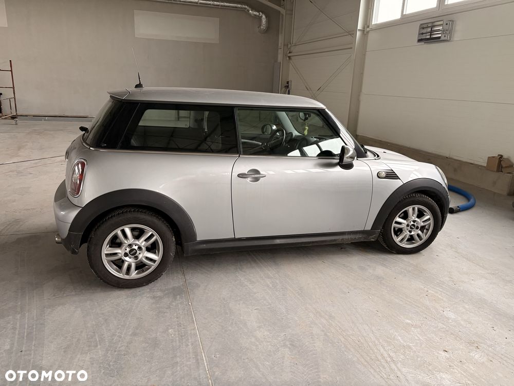 MINI ONE - 3