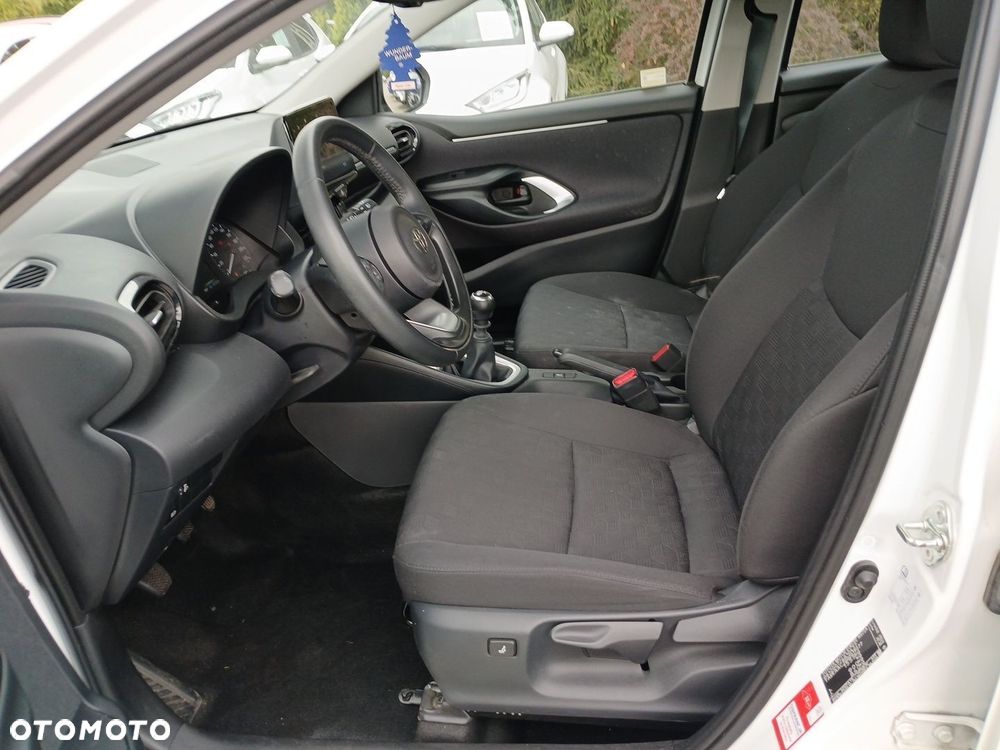 Toyota Yaris 1.5 Comfort - 12