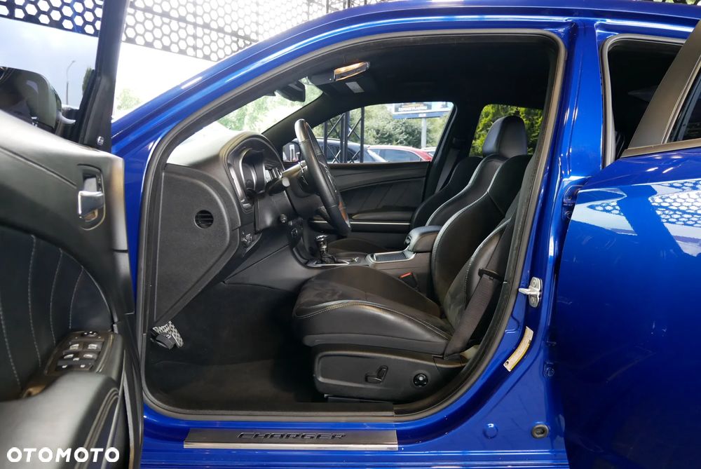 Dodge Charger 3.6 GT - 8