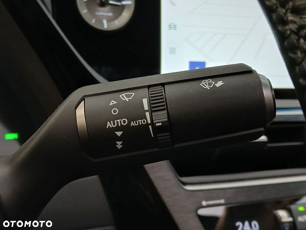 Lexus ES 300h Business Edition - 31