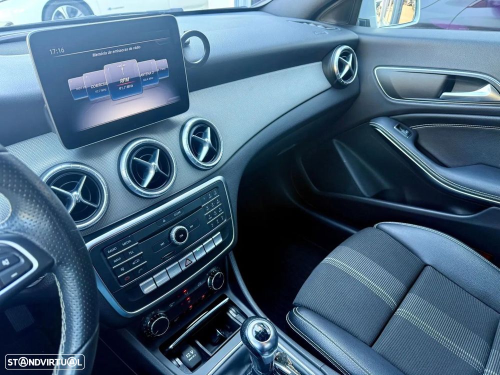Mercedes-Benz CLA 180 d Urban - 14