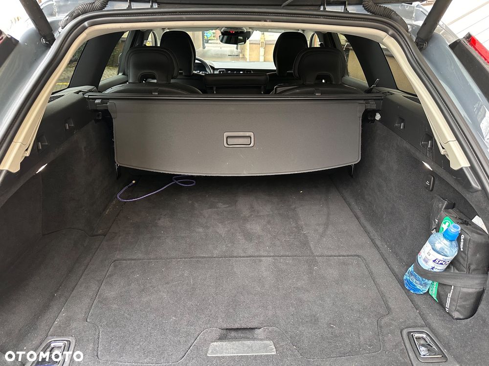 Volvo V90 D3 Momentum Pro - 9