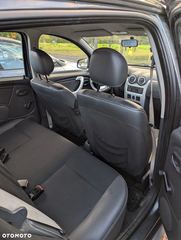 Dacia Sandero Stepway2 1.6 - 12