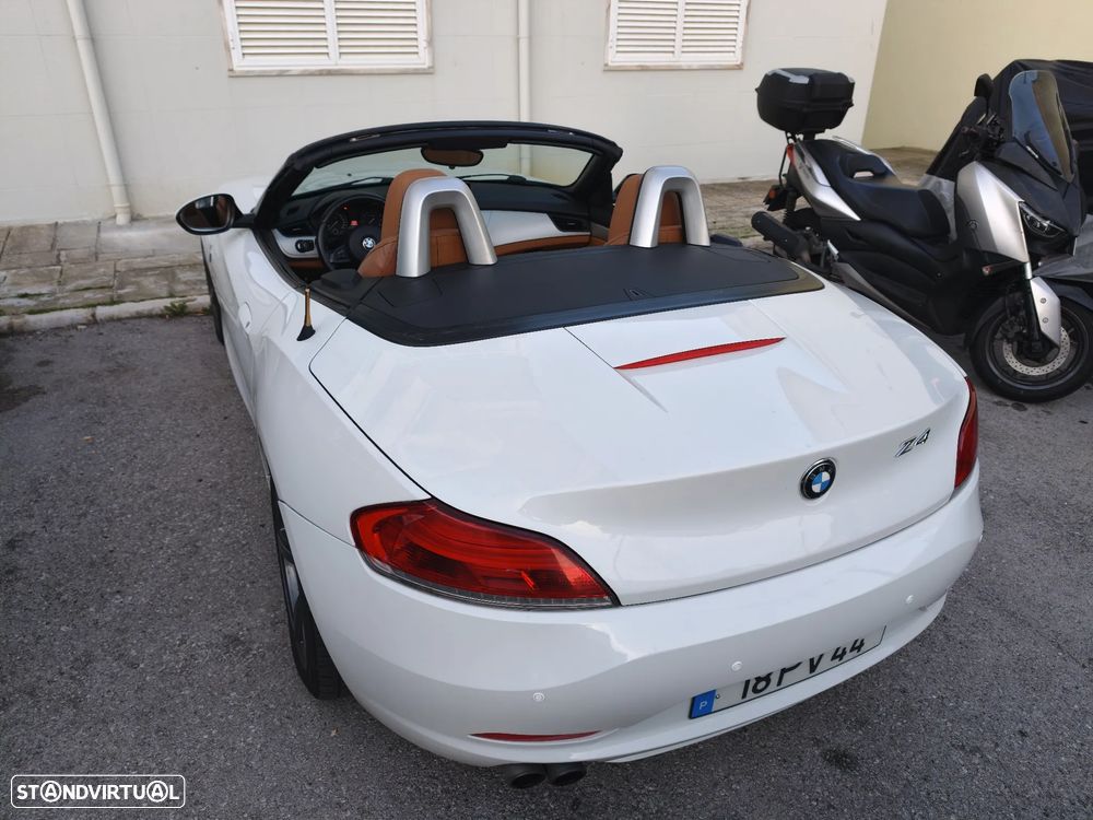 BMW Z4 sDrive23i - 10