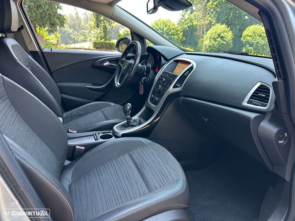 Opel Astra 1.4 Cosmo - 21