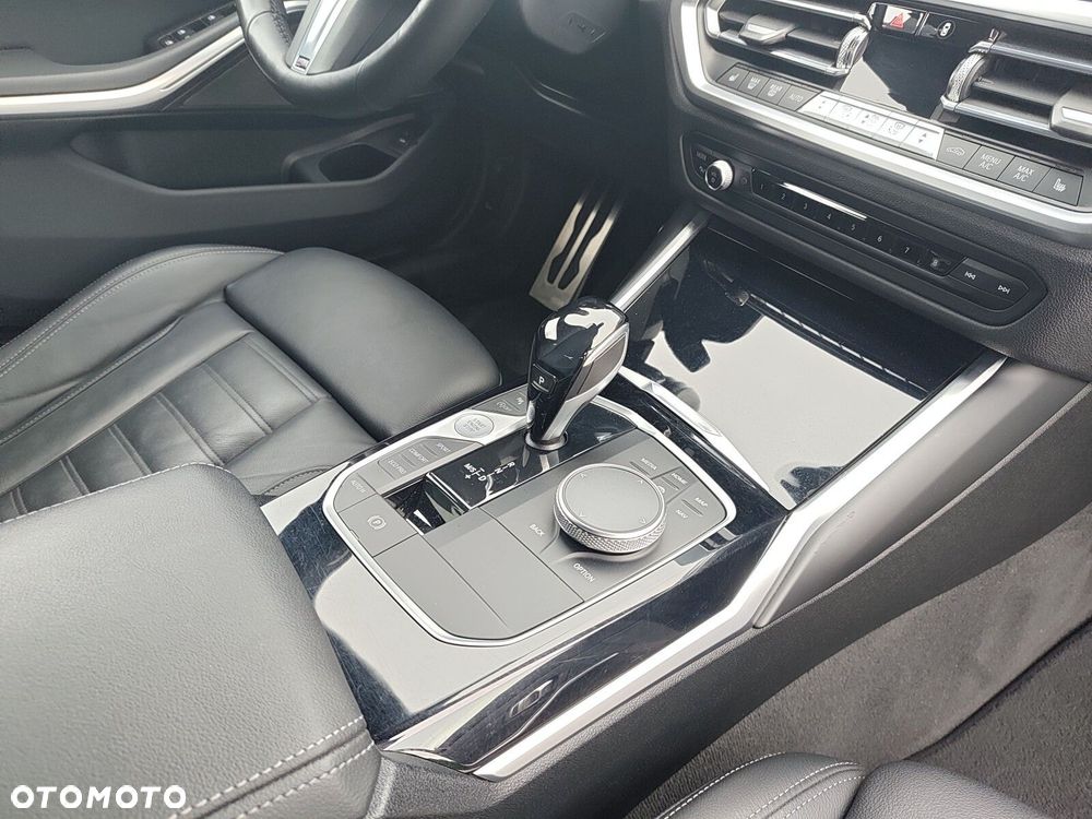 BMW Seria 3 M340i xDrive sport - 27
