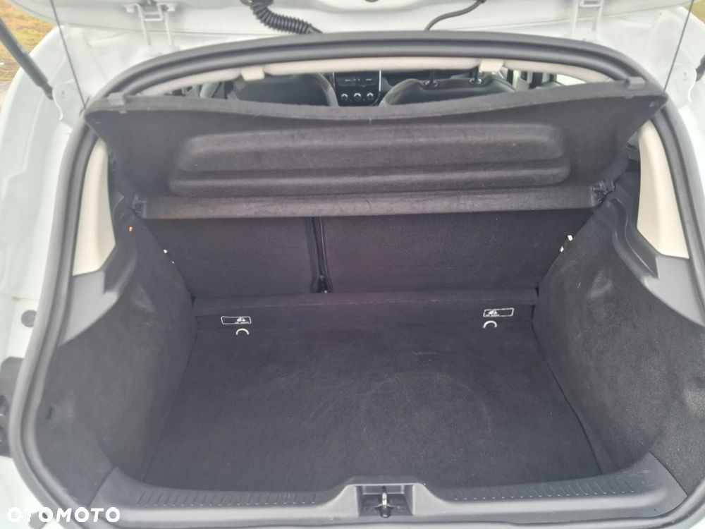 Renault Clio 1.2 16V 75 Limited - 23