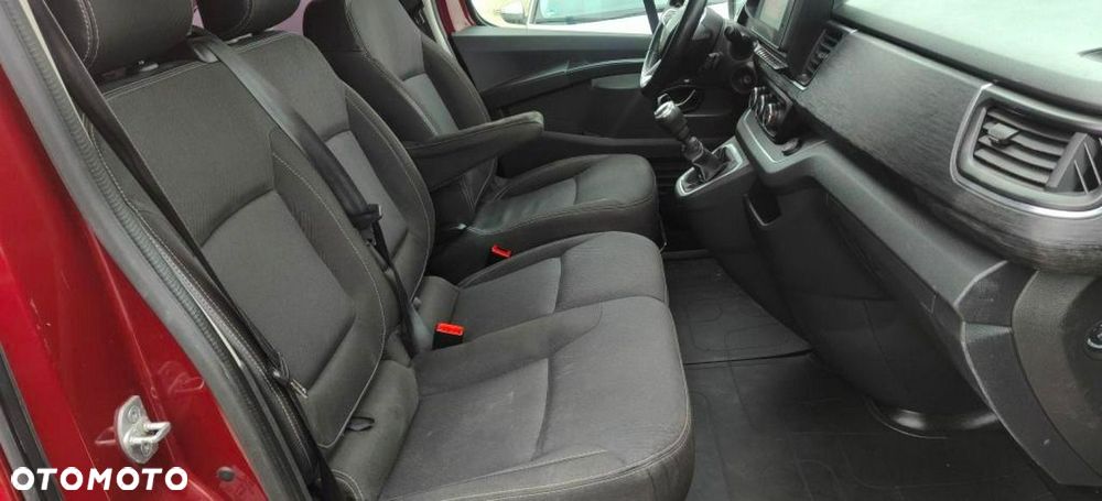 Renault Trafic 2.0 dCi - 9