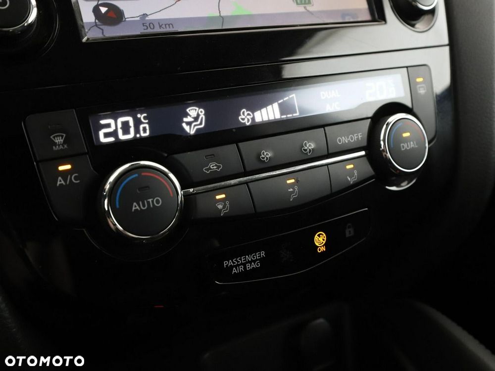 Nissan Qashqai 1.6 DIG-T N-Connecta - 27