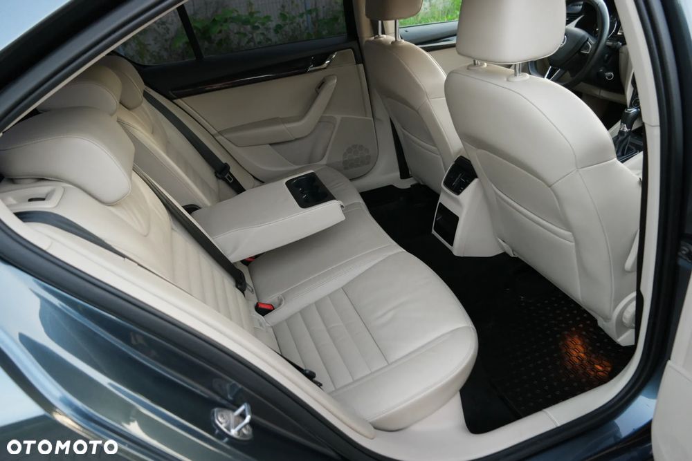 Skoda Octavia 1.8 TSI Style DSG - 23