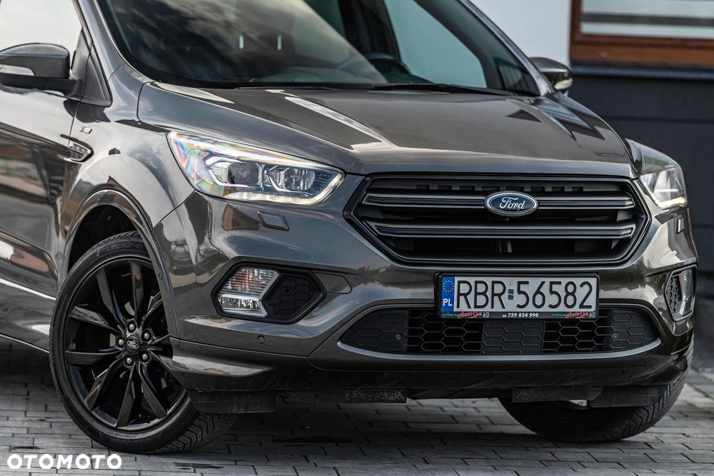 Ford Kuga 1.5 EcoBoost 2x4 ST-Line - 9