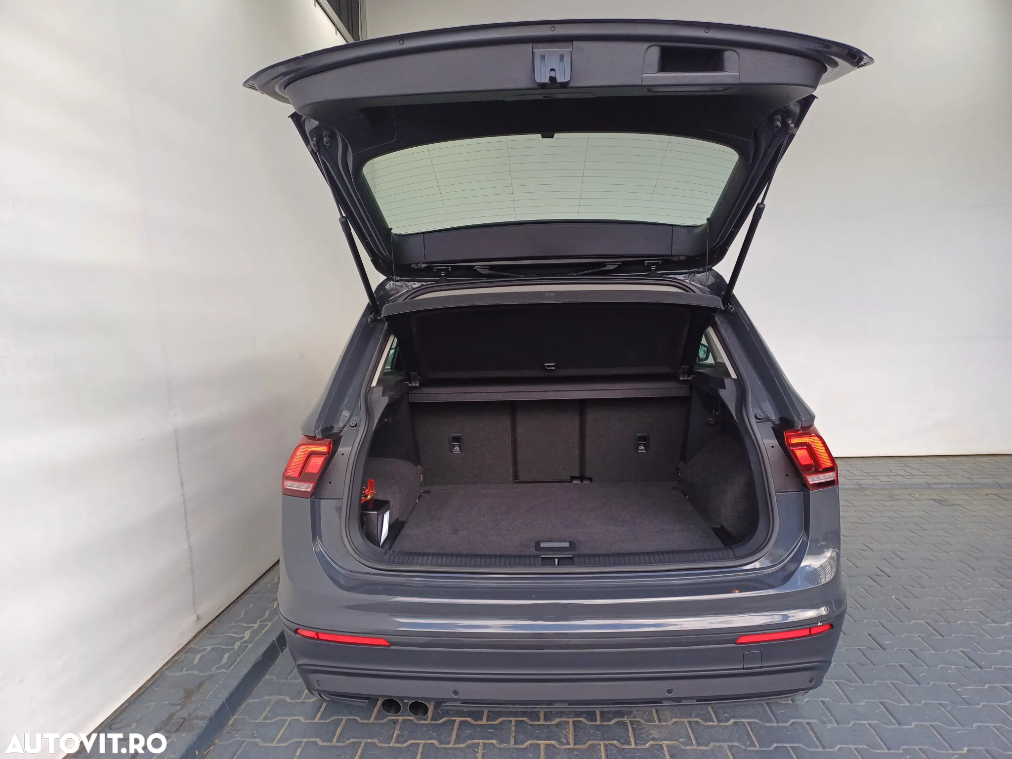 Volkswagen Tiguan 2.0 TDI 4Mot Trendline - 34