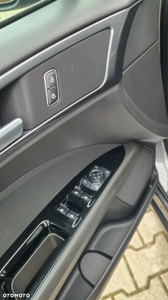 Ford Mondeo 2.0 EcoBlue Titanium - 35