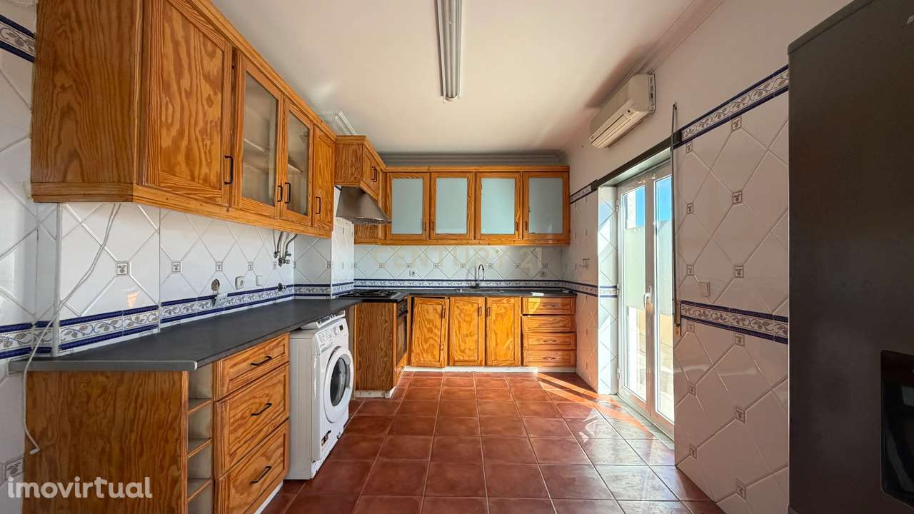 Apartamento T3 com Dois Terraços, na Quinta do Conde - Grande imagem: 4/32