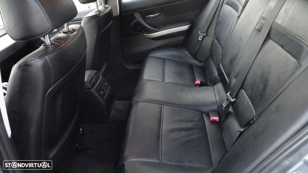 BMW 318 d Touring Navigation - 15