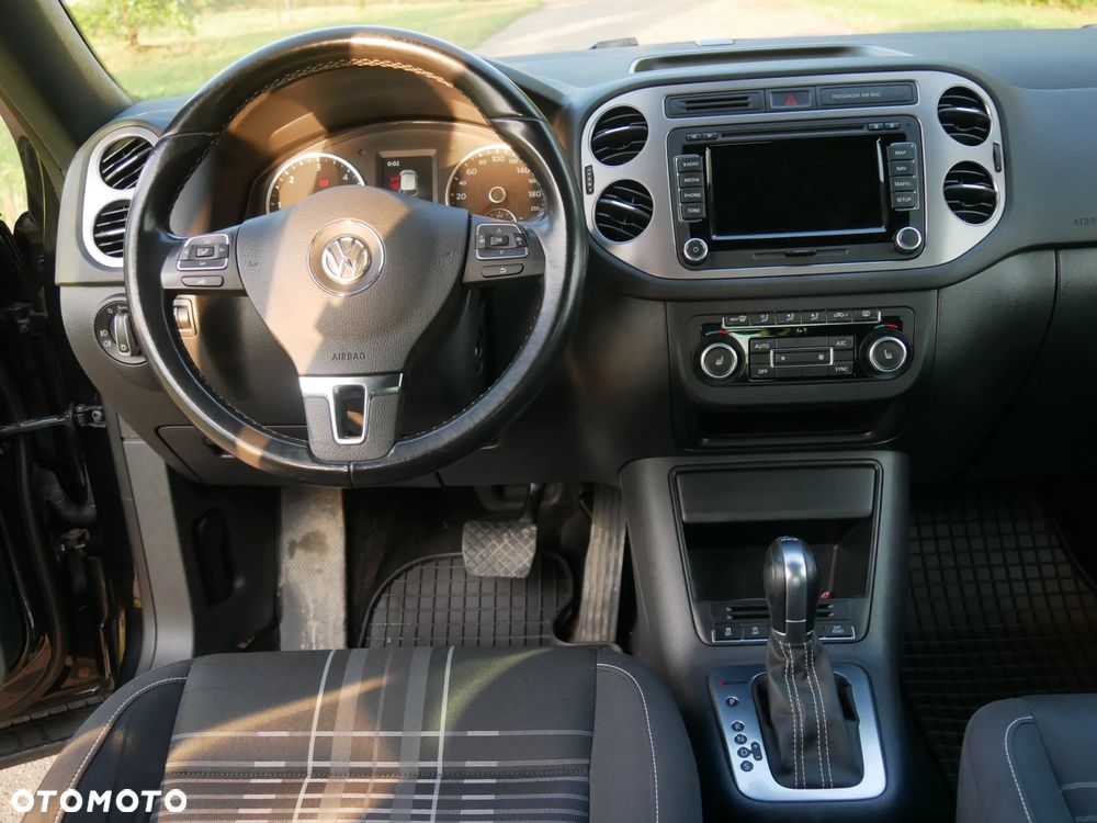 Volkswagen Tiguan 2.0 TDI DPF 4Motion BlueMotion Technology DSG Lounge Track & Style - 14