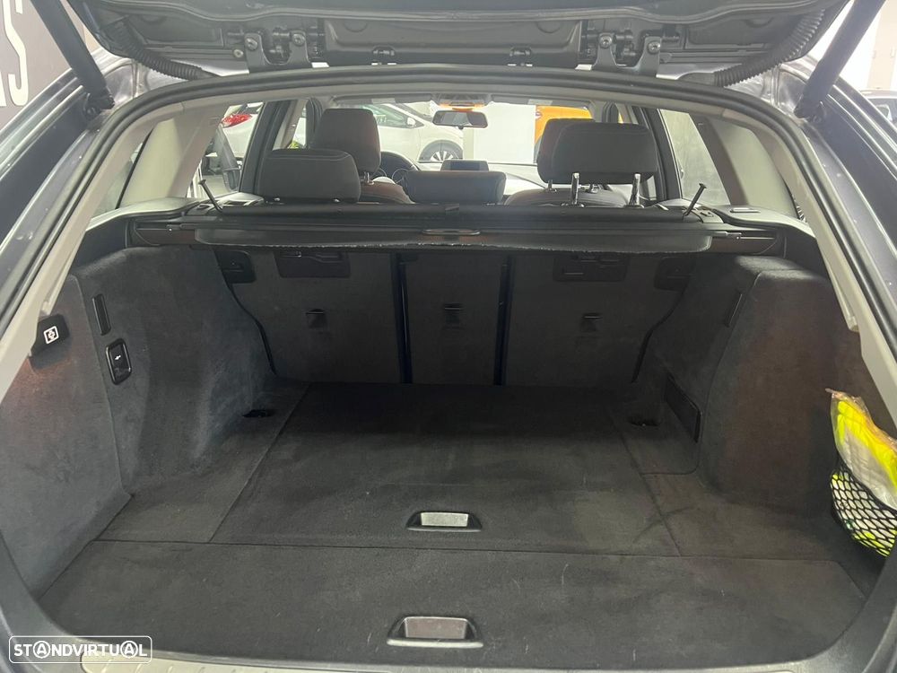BMW 318 d Touring Navigation Sport Auto - 12