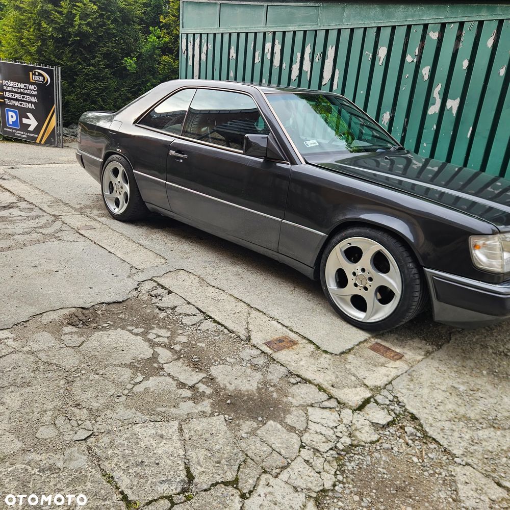 Mercedes-Benz W124 (1984-1993) - 17