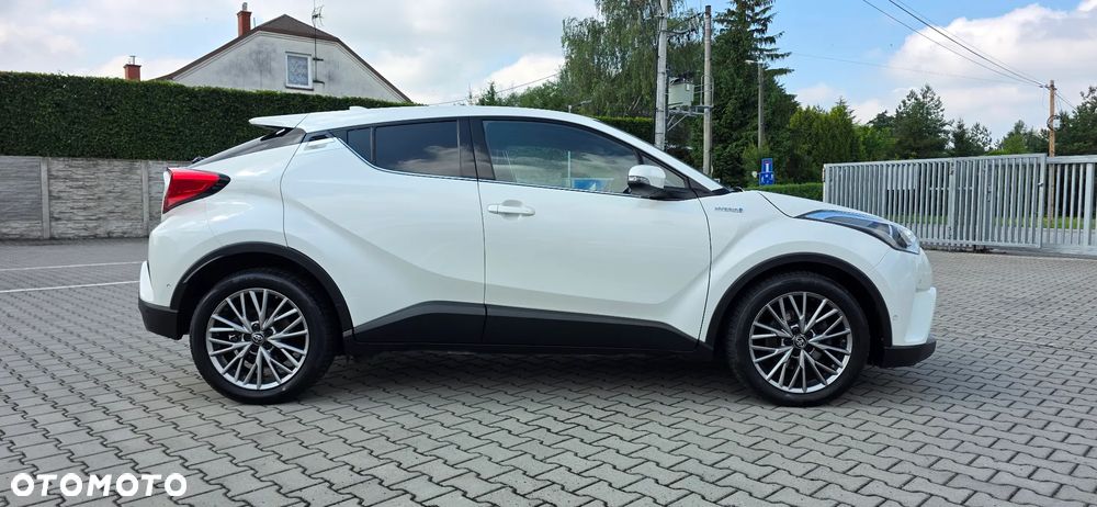 Toyota C-HR 1.8 Hybrid Neon Lime powered by JBL - 6