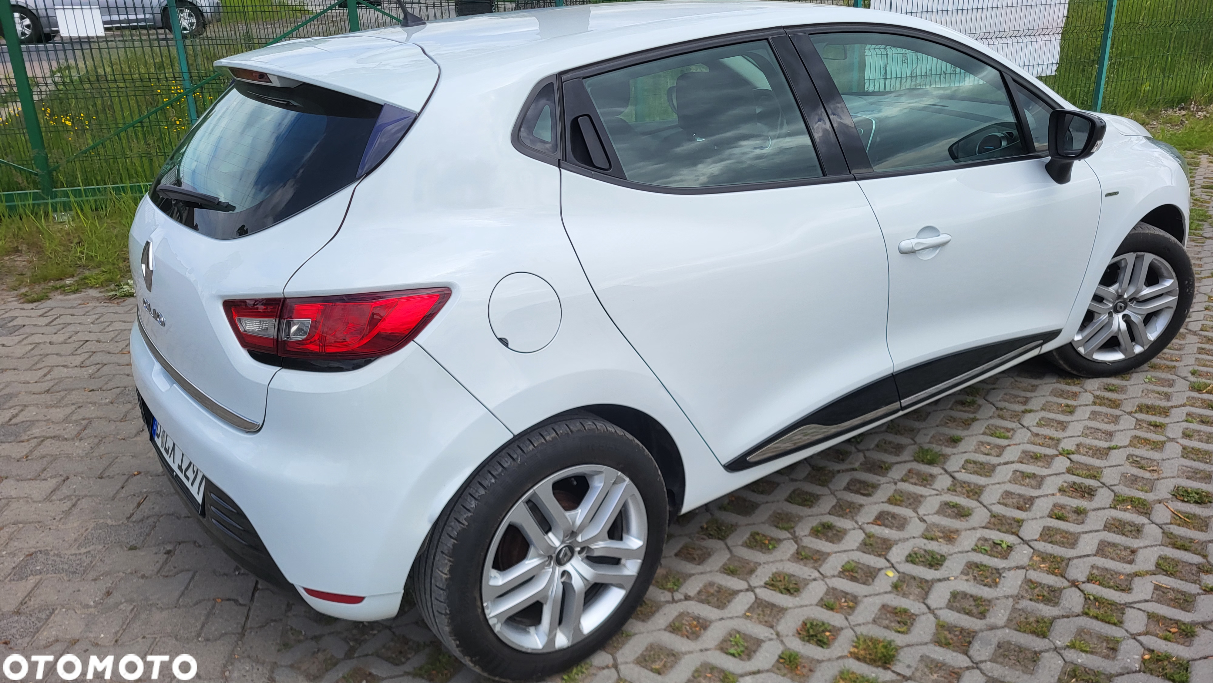 Renault Clio 1.2 16V 75 Limited - 3