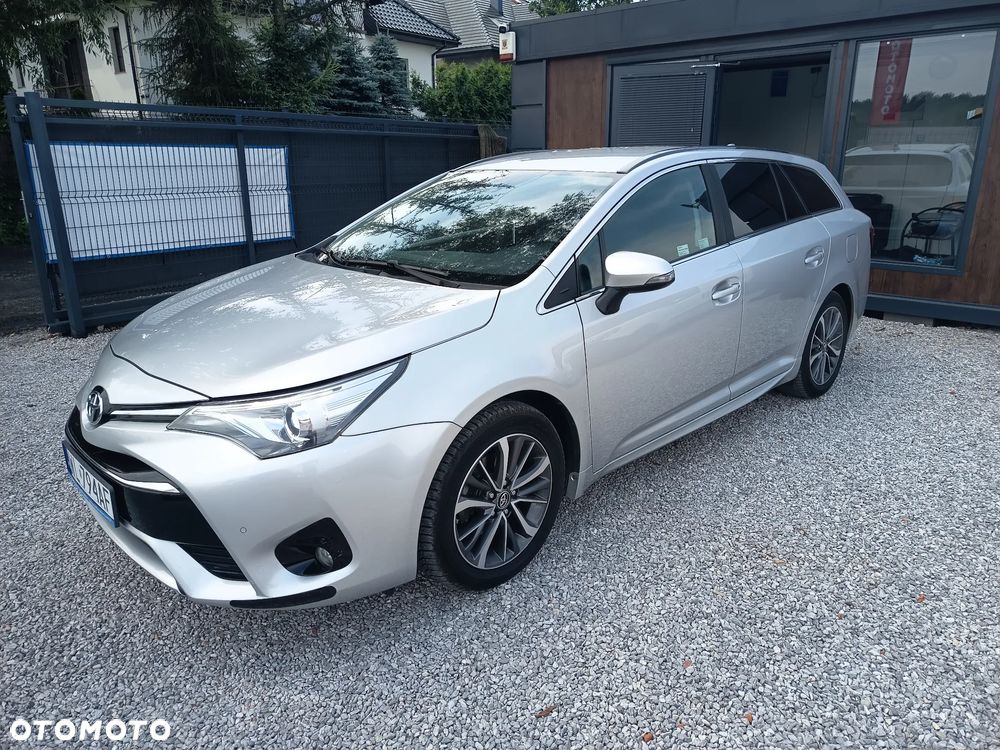 Toyota Avensis 1.8 Premium - 2