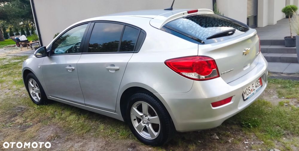 Chevrolet Cruze - 16