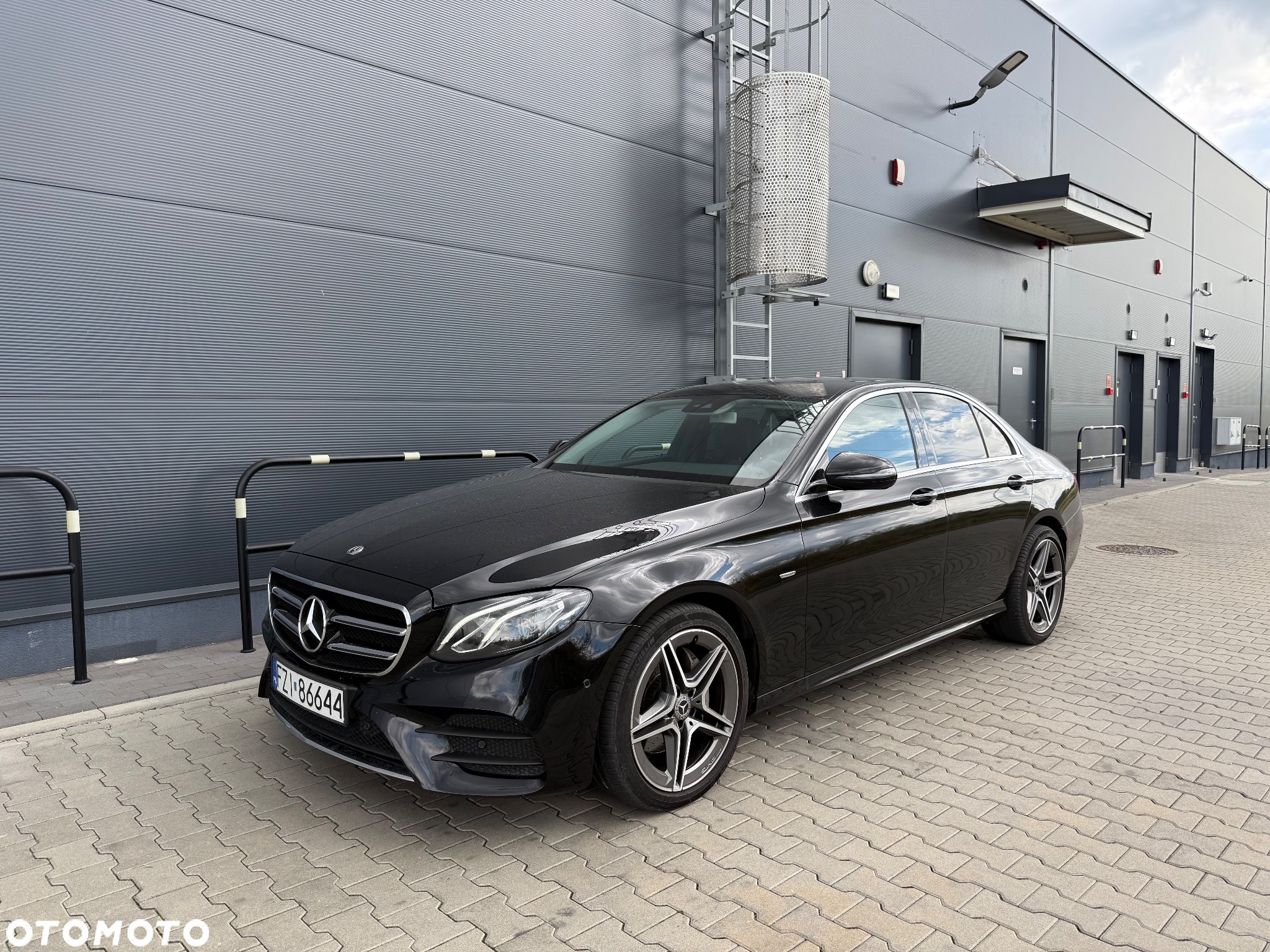 Mercedes-Benz Klasa E 220 d 4-Matic 9G-TRONIC - 6