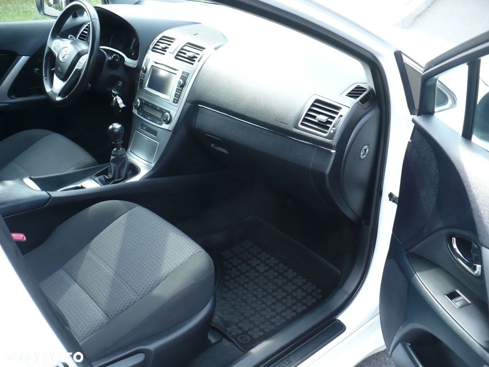 Toyota Avensis 1.6 Edition - 18
