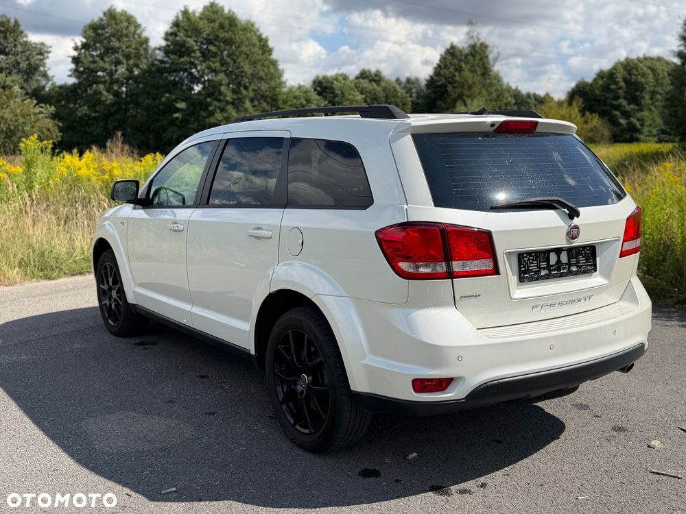 Fiat Freemont 2.0 Multijet Black Code AWD - 4