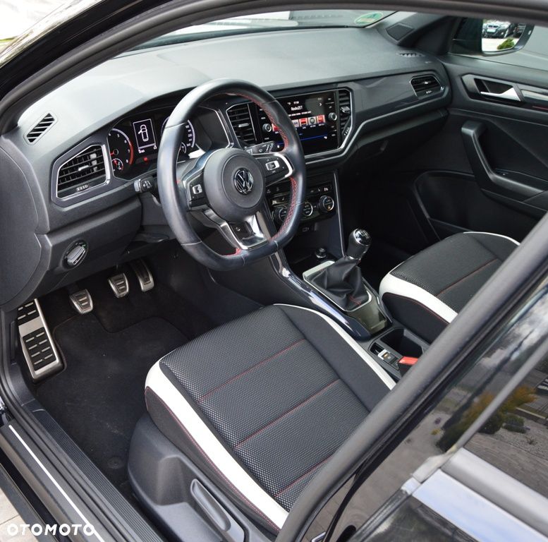 Volkswagen T-Roc - 8