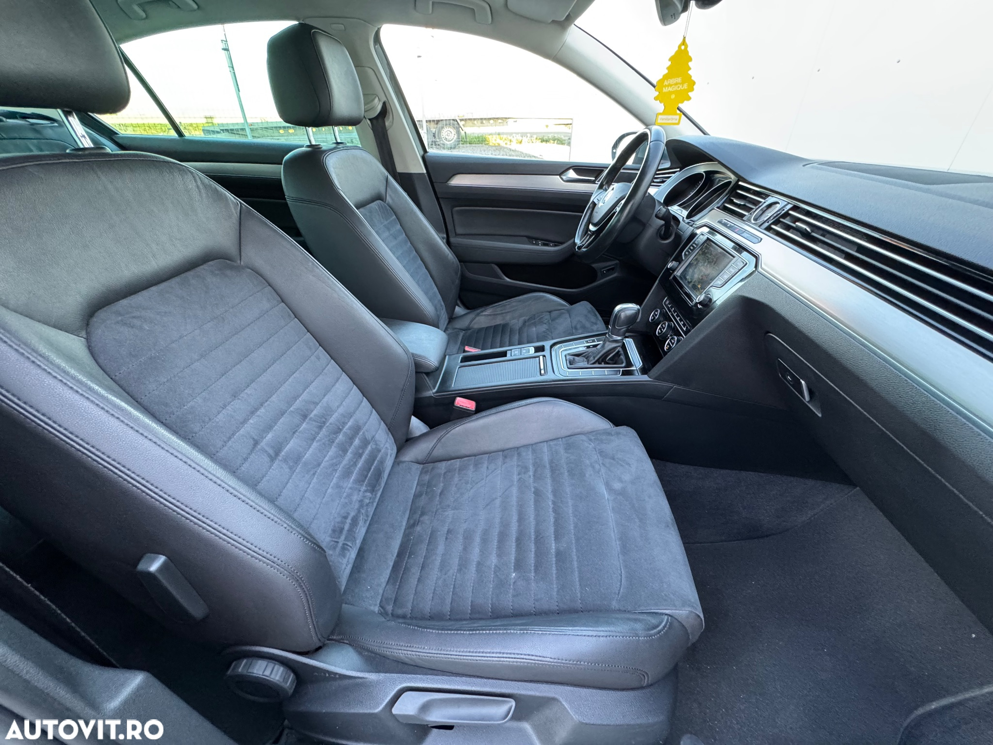 Volkswagen Passat 2.0 TDI DSG Highline - 12